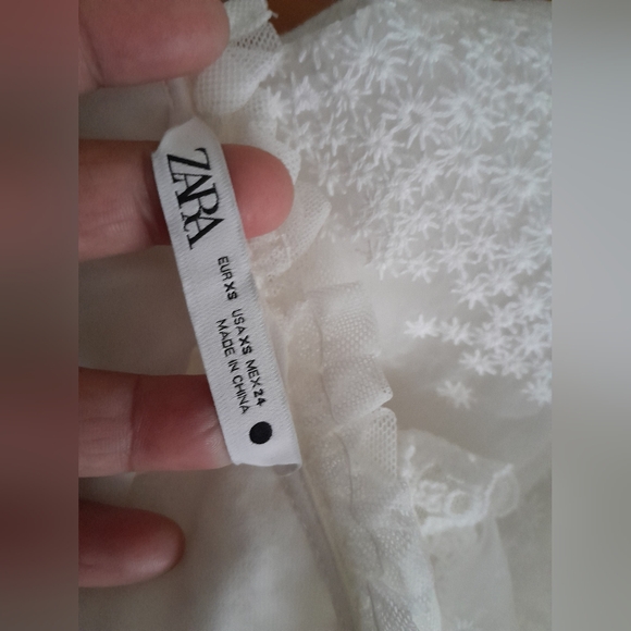 Zara white Sheer women's Long sleeves Ruffle Blouse size XS - Picture 9 of 10